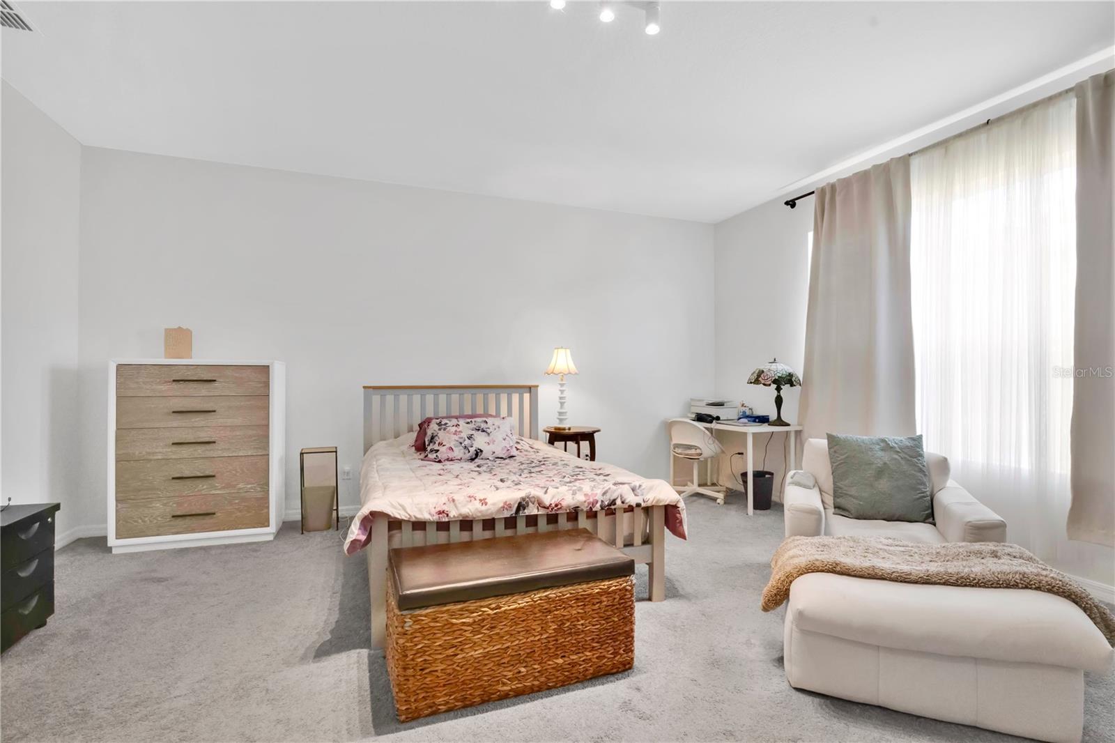 LAKEVIEW PRESERVE - Residential