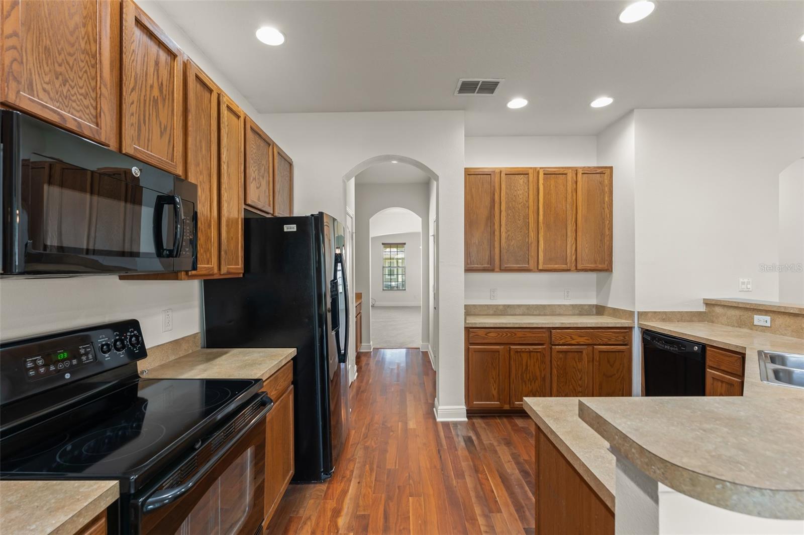 ENCLAVE/BERKSHIRE PARK B G H I - Residential Lease