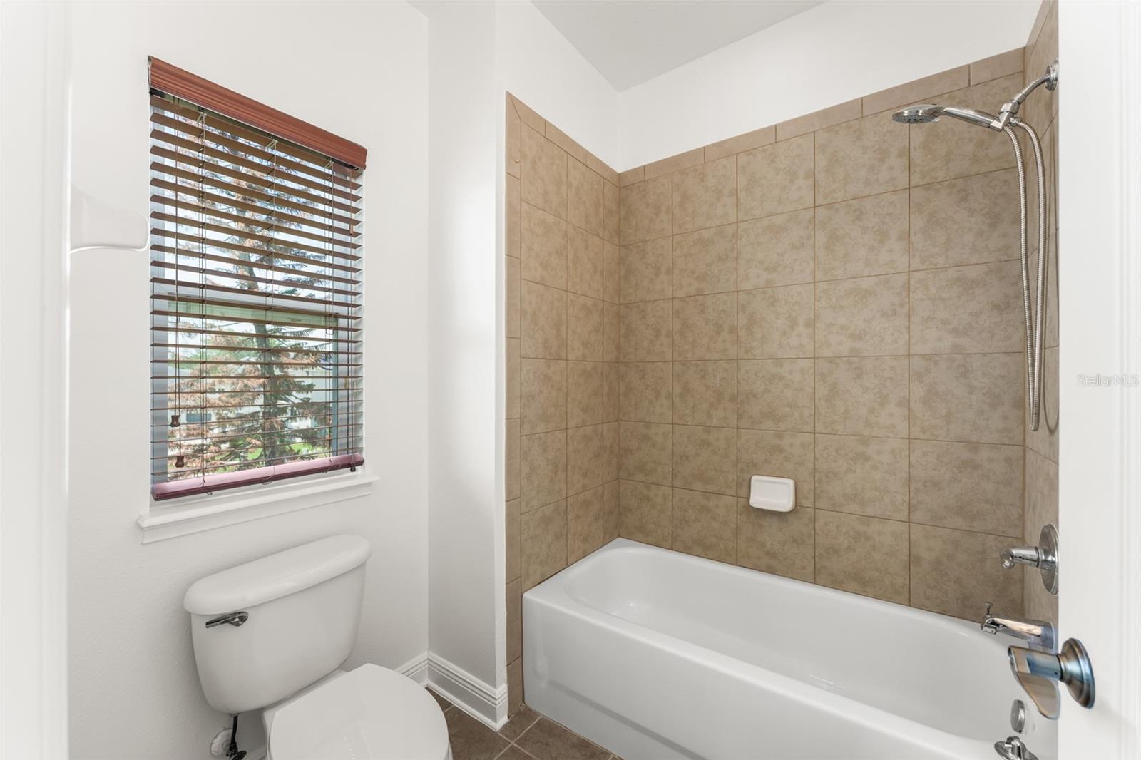 ENCLAVE/BERKSHIRE PARK B G H I - Residential Lease
