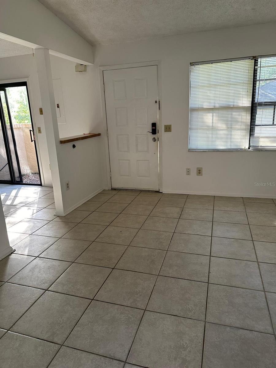 PLAZA RDG - Residential Lease