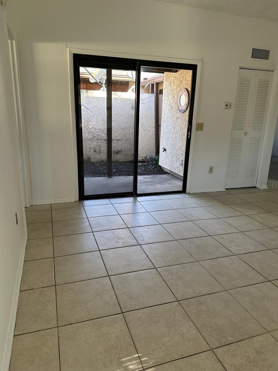 PLAZA RDG - Residential Lease