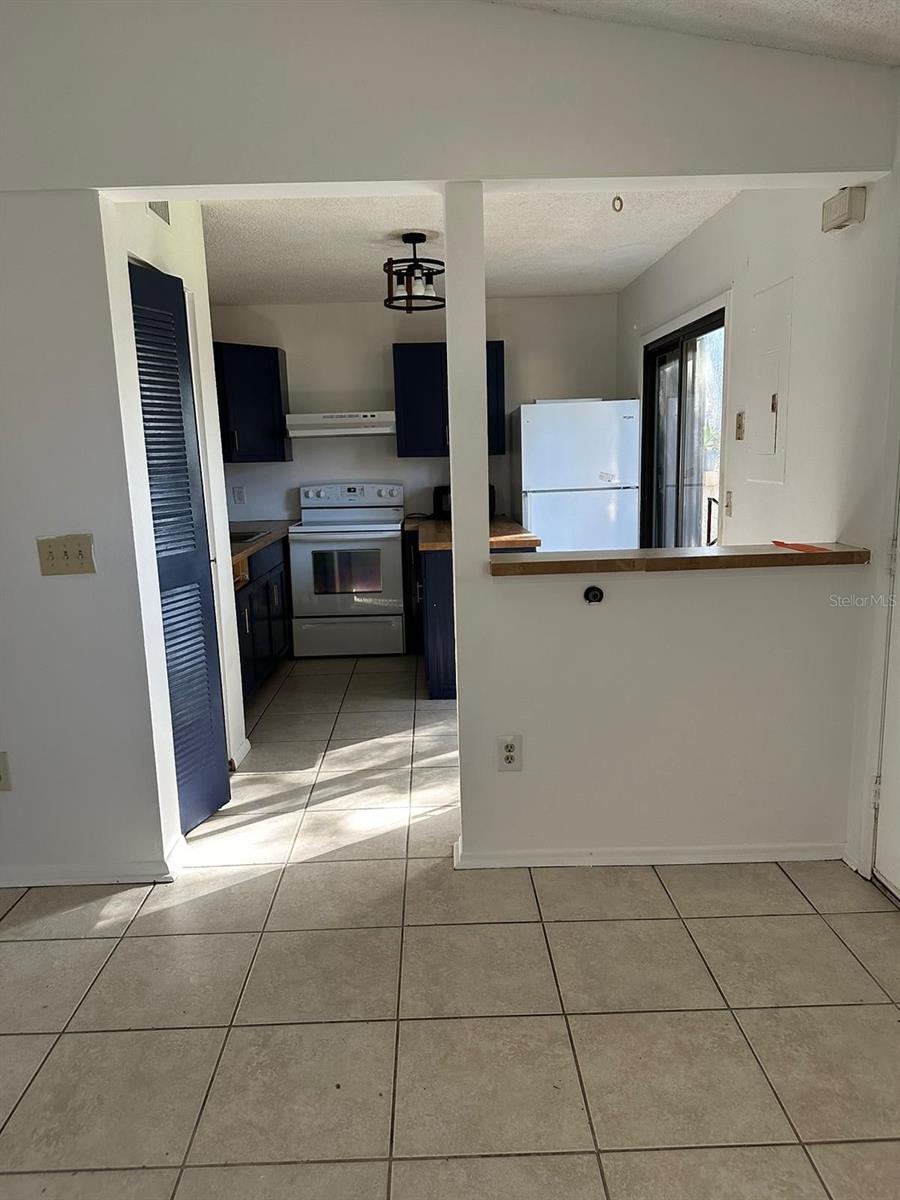 PLAZA RDG - Residential Lease