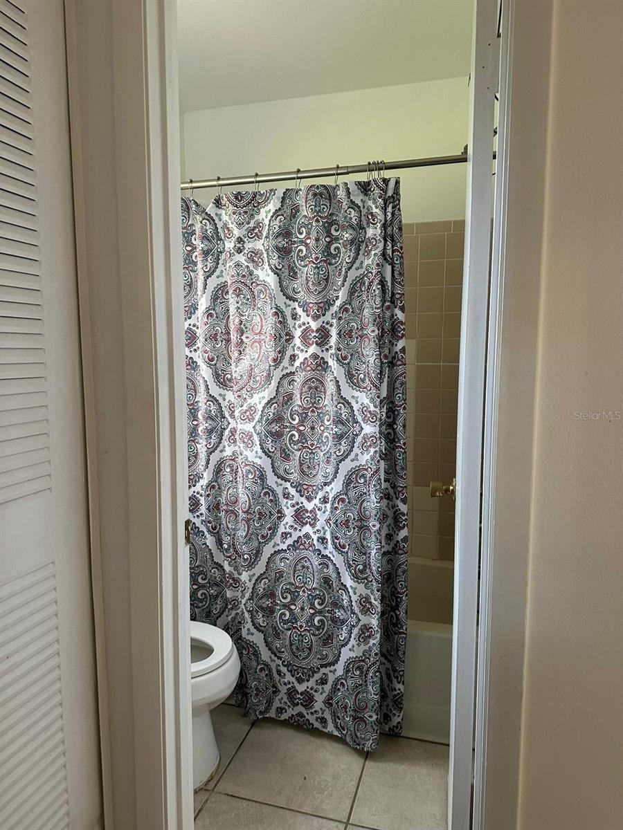 PLAZA RDG - Residential Lease