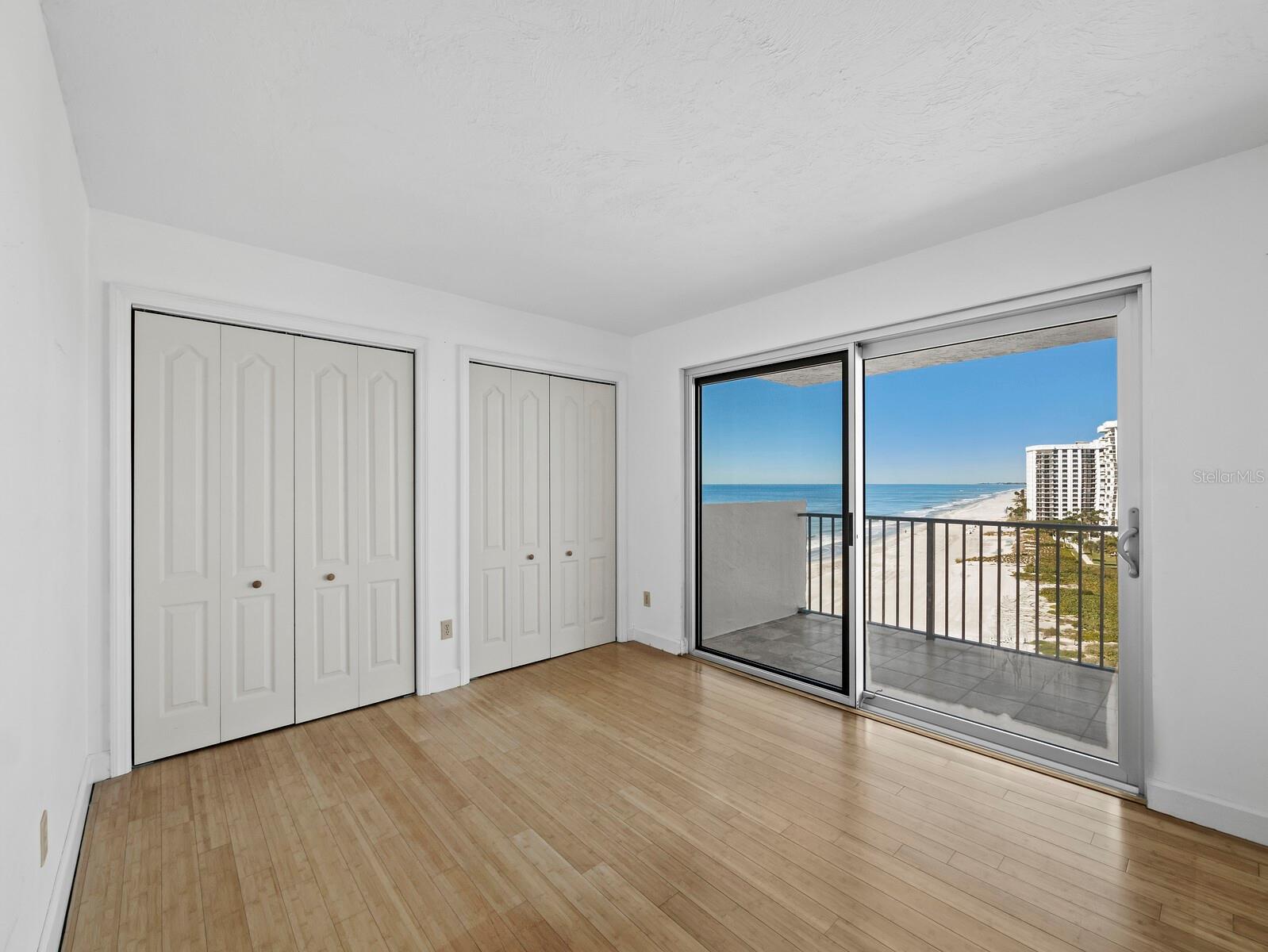 ISLANDER CLUB OF LONGBOAT - Residential