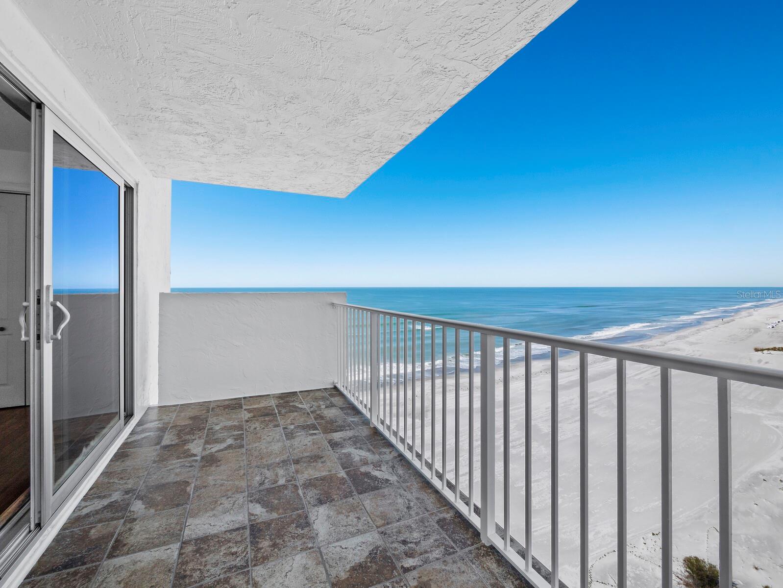 ISLANDER CLUB OF LONGBOAT - Residential