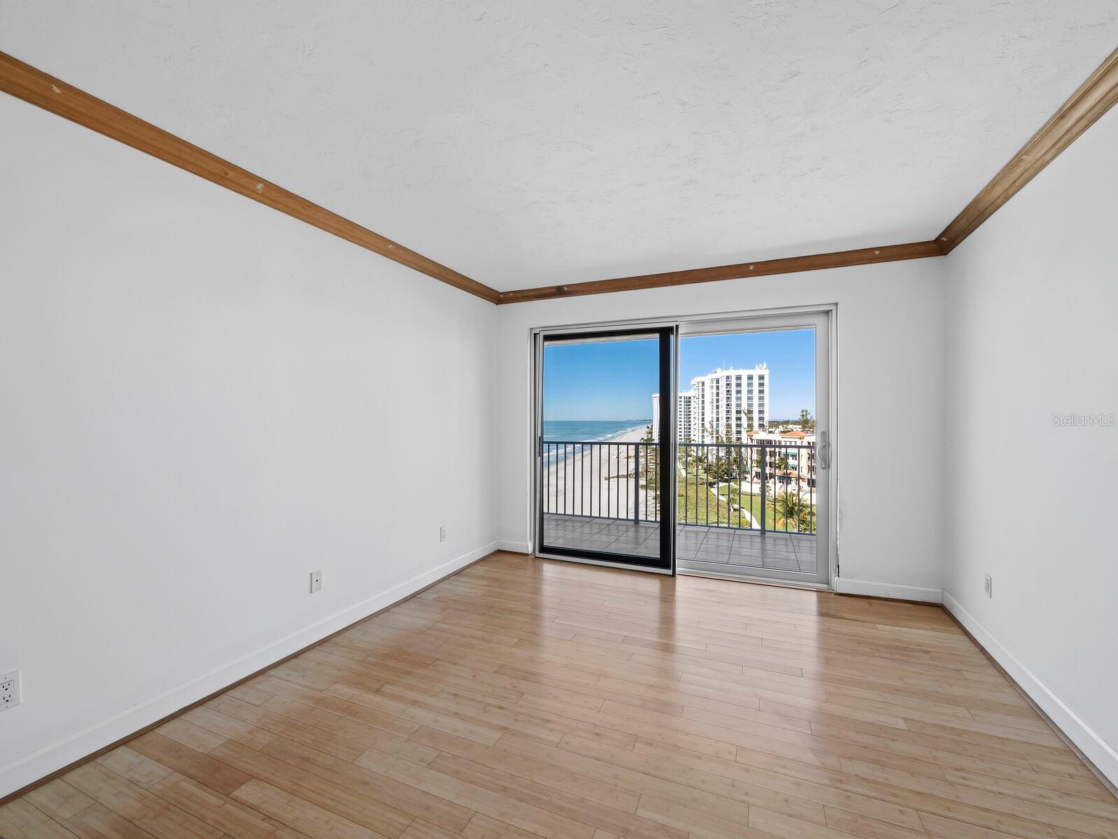 ISLANDER CLUB OF LONGBOAT - Residential