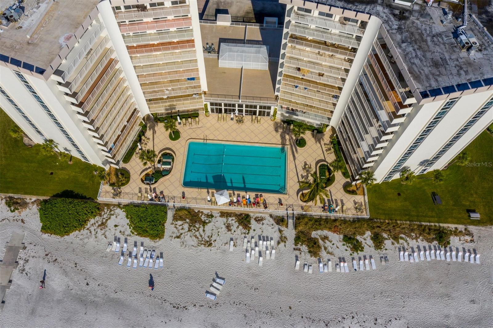 ISLANDER CLUB OF LONGBOAT - Residential