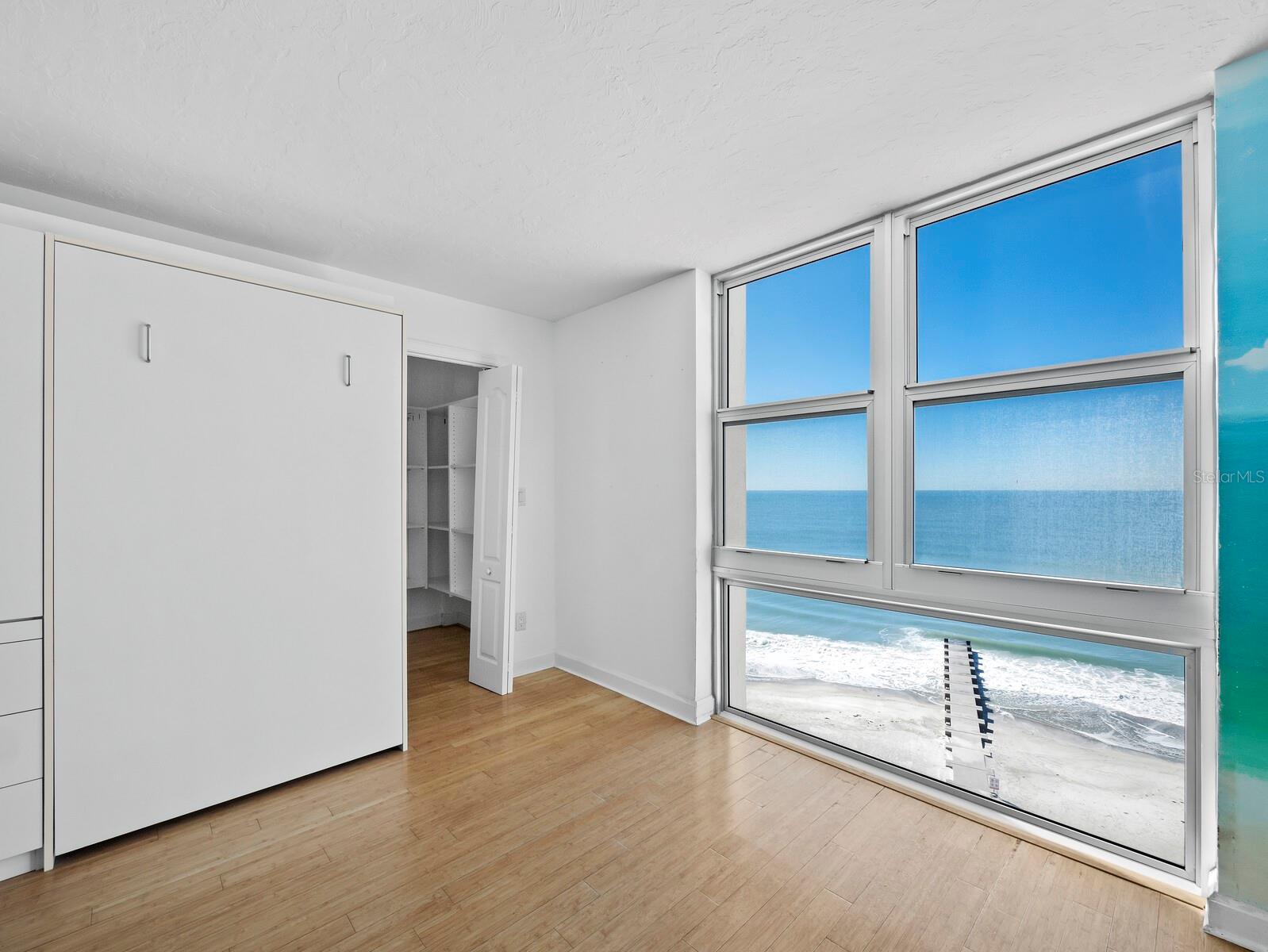 ISLANDER CLUB OF LONGBOAT - Residential