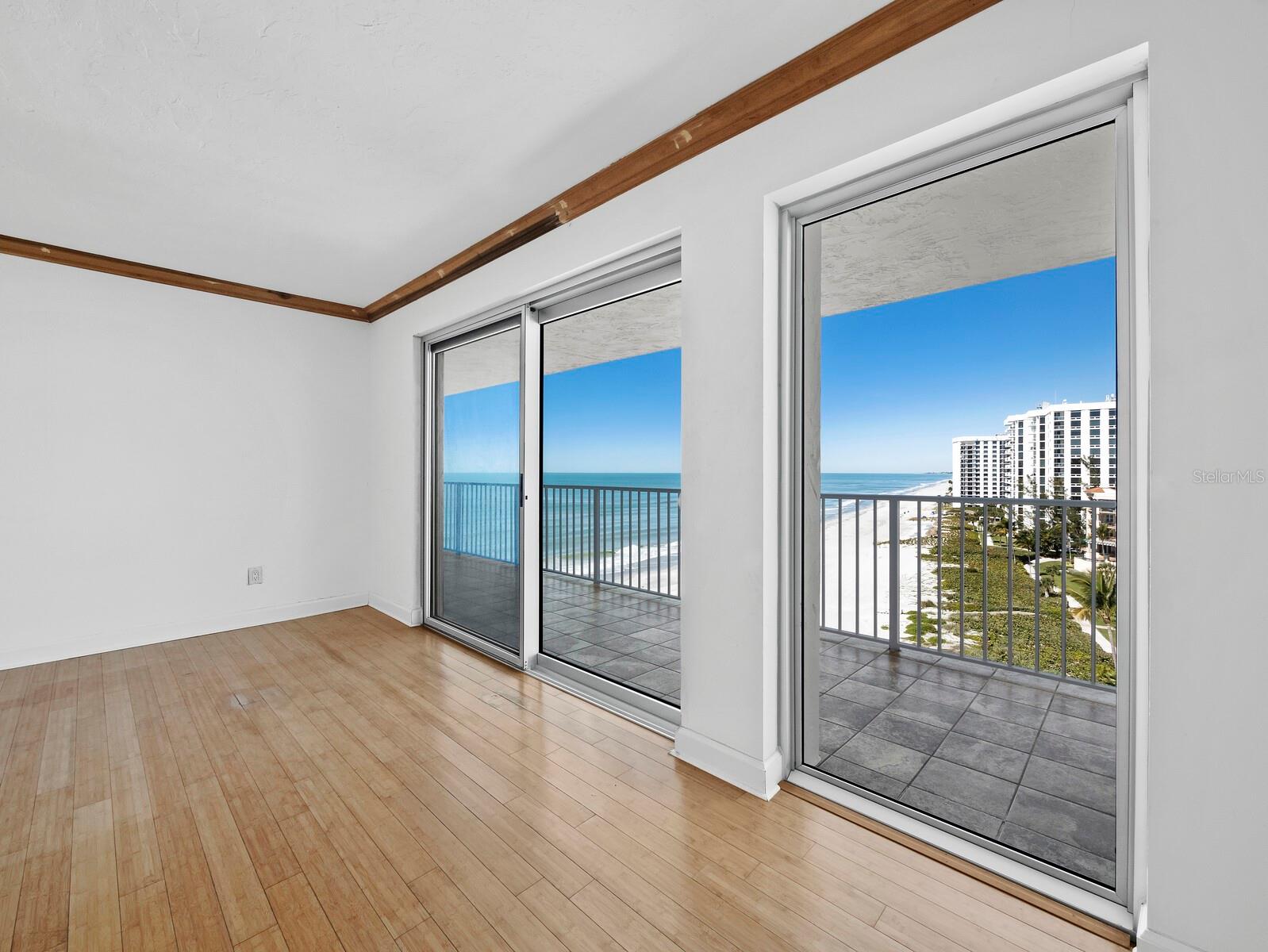 ISLANDER CLUB OF LONGBOAT - Residential