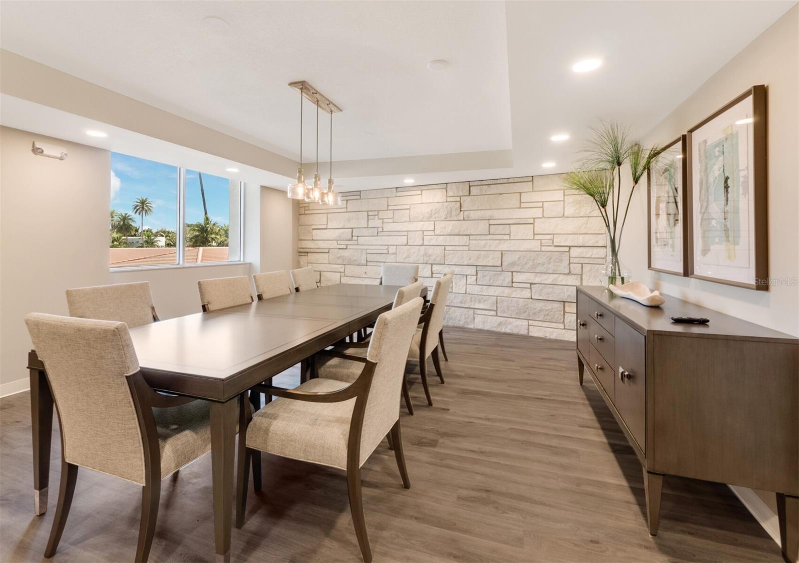 ISLANDER CLUB OF LONGBOAT - Residential