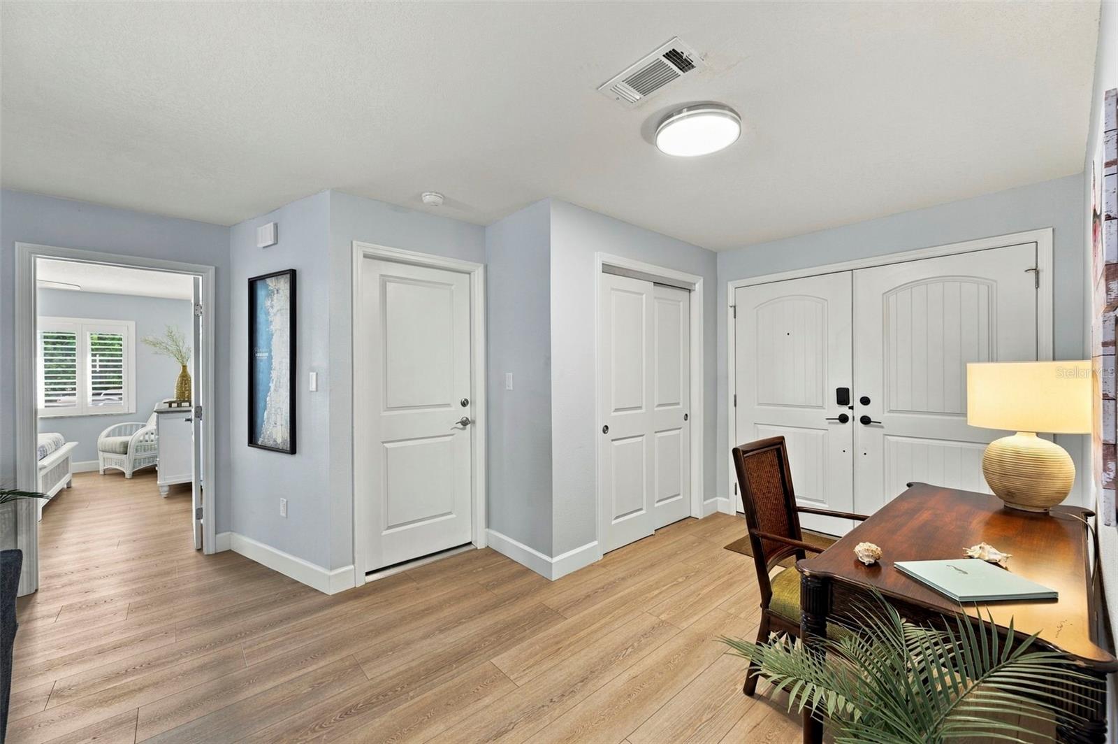6027 BEVERLY DRIVE