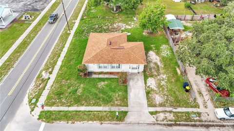 A home in AUBURNDALE