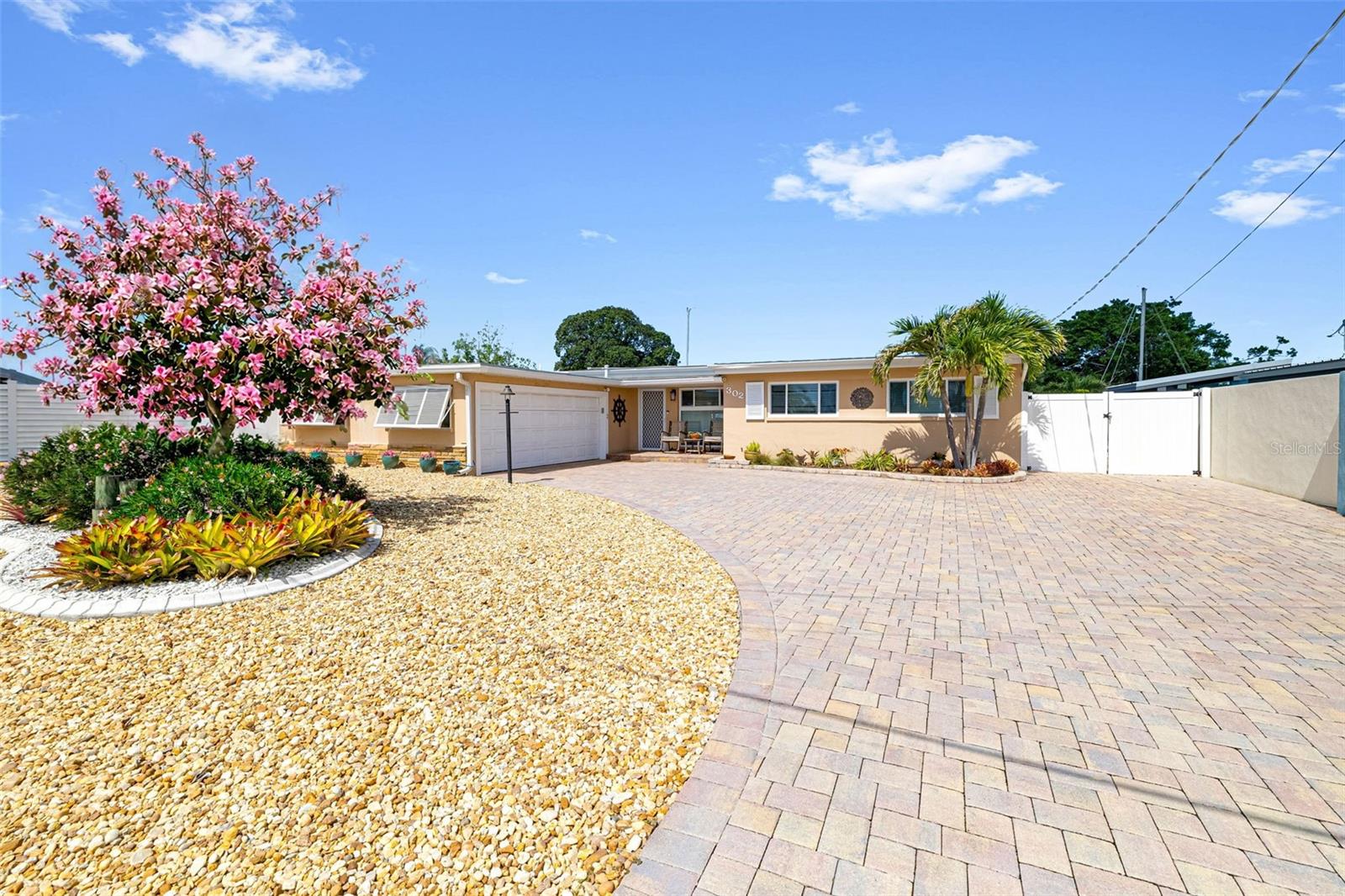 302 BRYN MAWR ISLAND