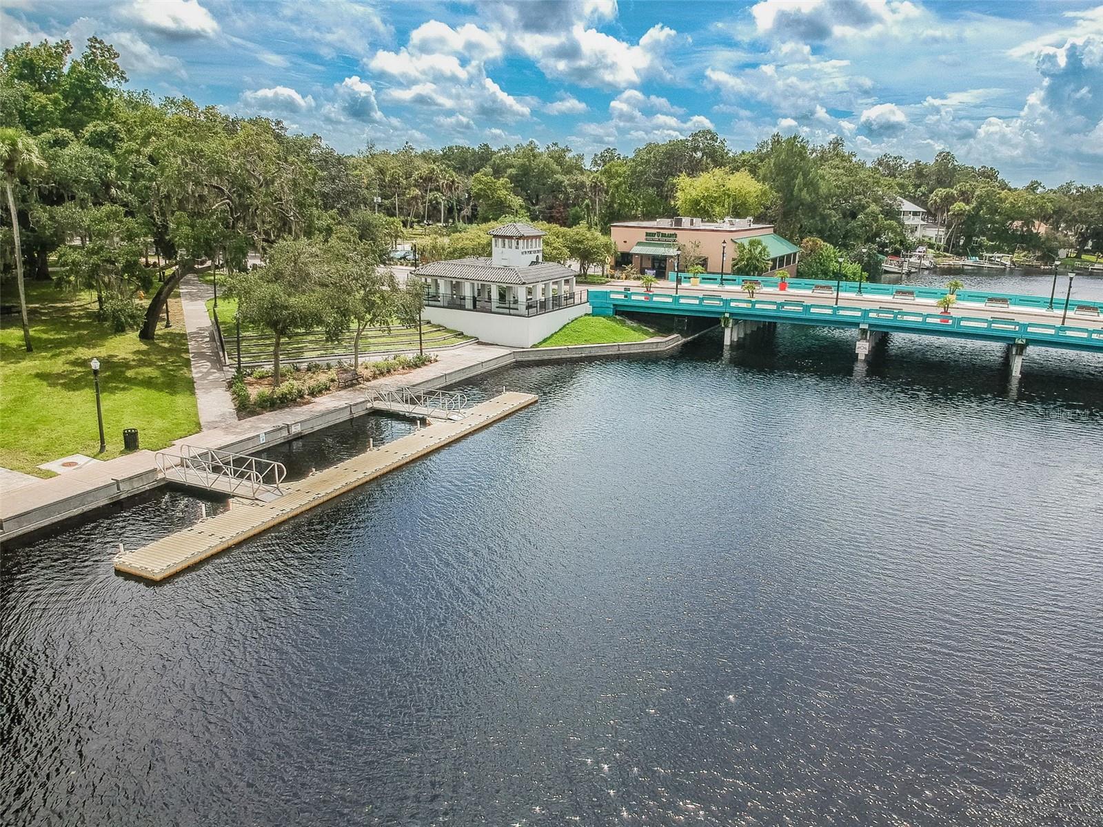 FOREST HILLS - Residential Lease