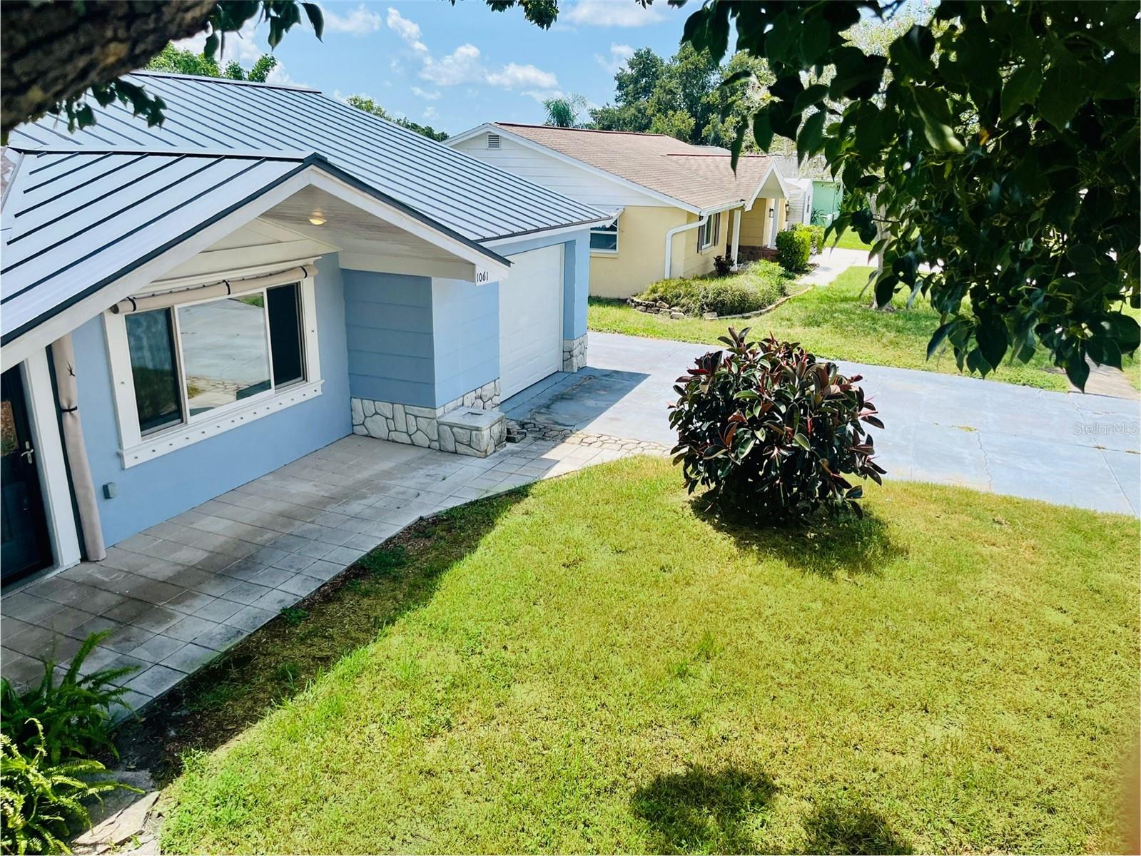 FOREST HILLS - Residential Lease