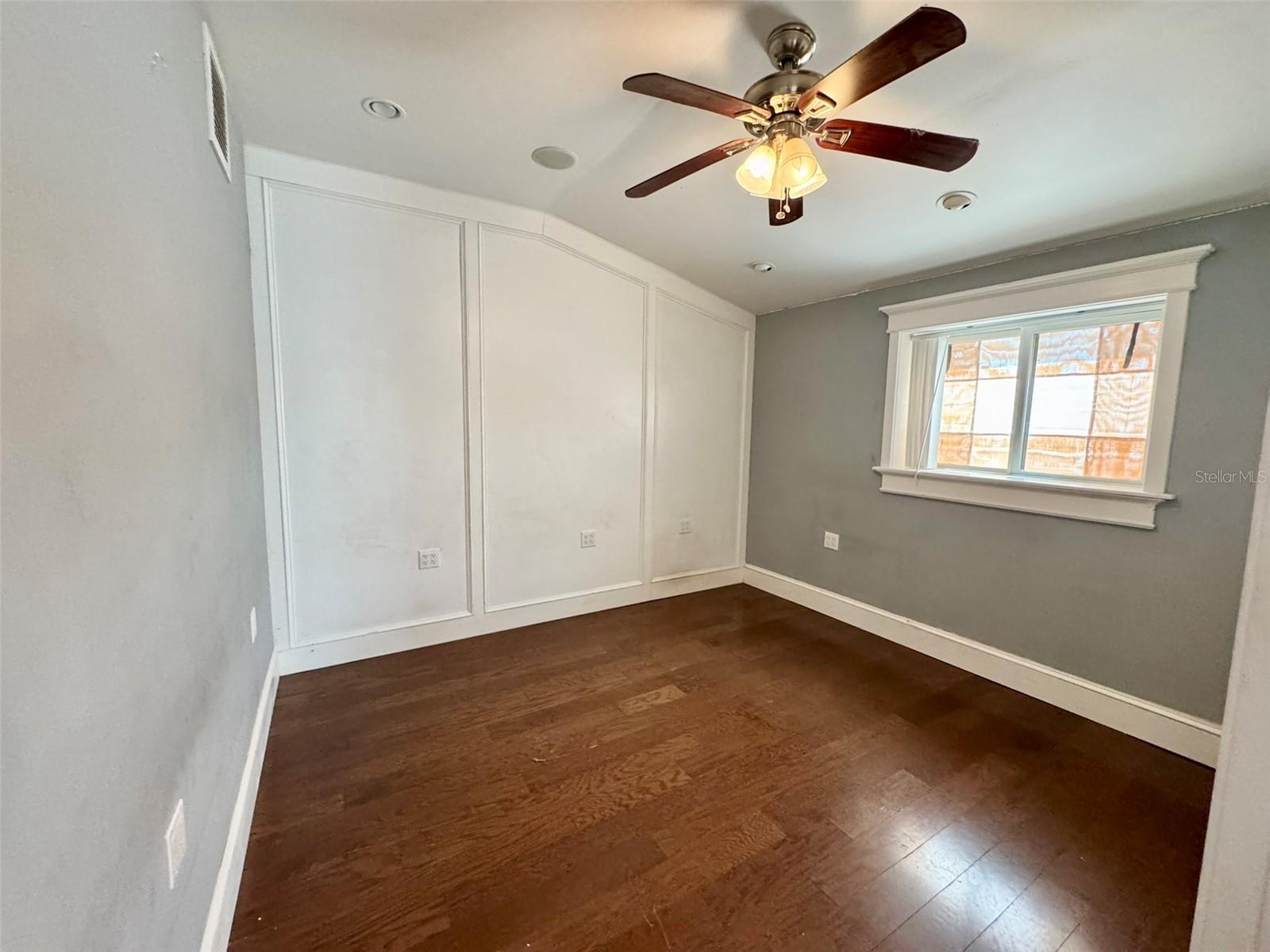 FOREST HILLS - Residential Lease