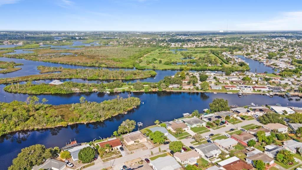 FOREST HILLS - Residential Lease