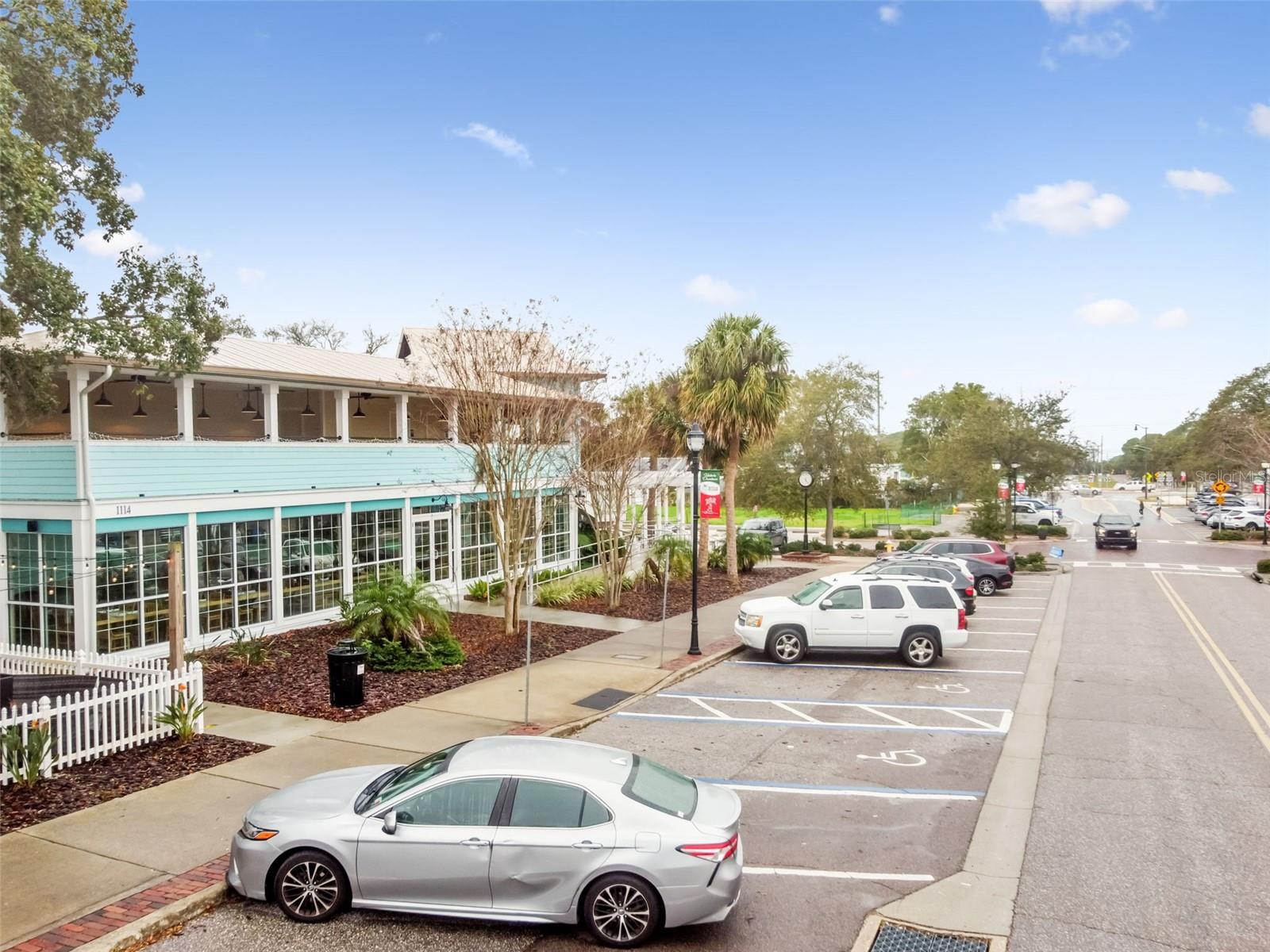 FOREST HILLS - Residential Lease