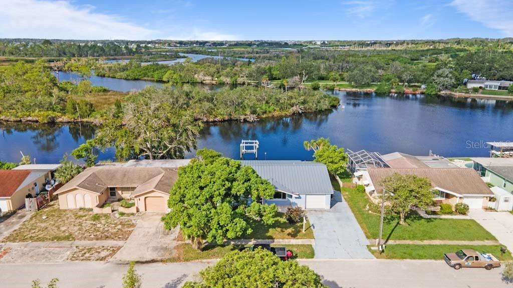 FOREST HILLS - Residential Lease