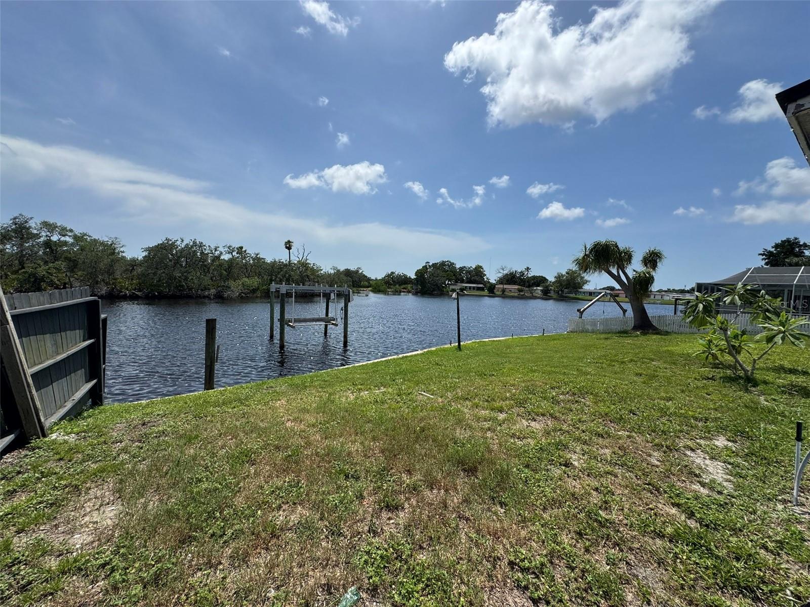 FOREST HILLS - Residential Lease