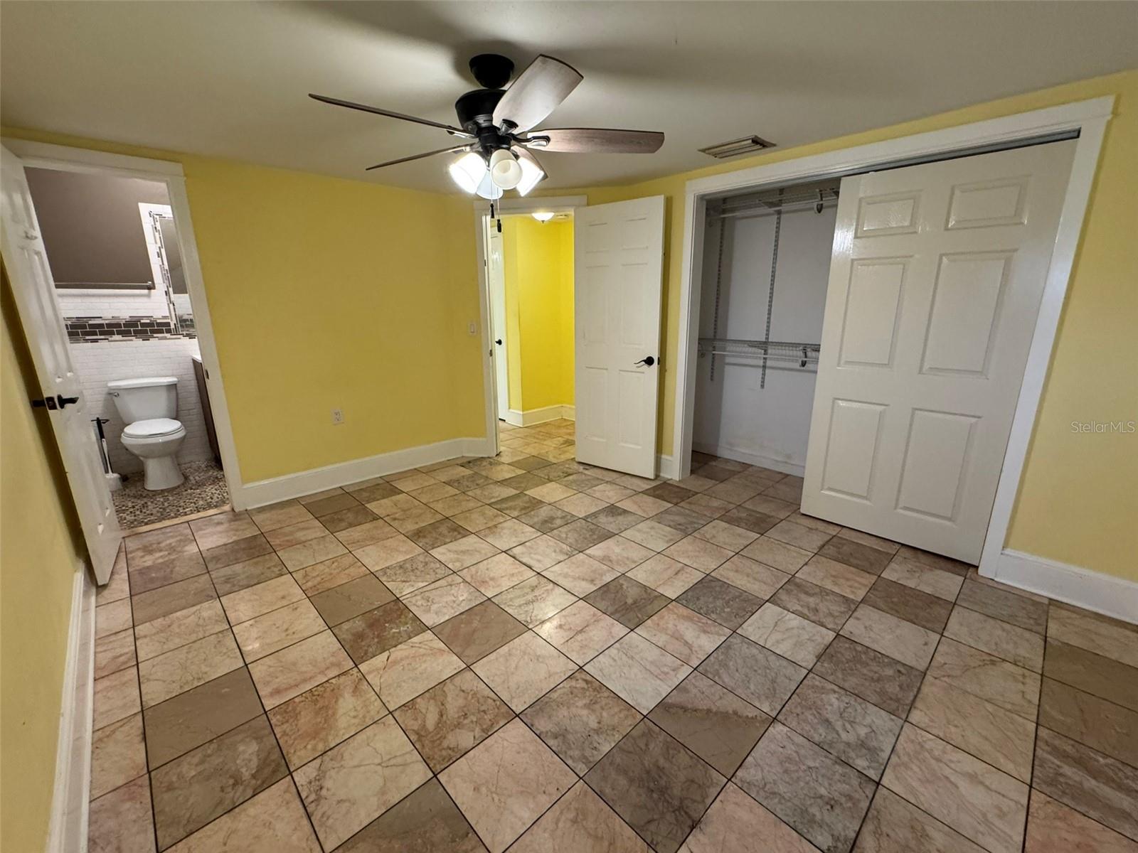 FOREST HILLS - Residential Lease