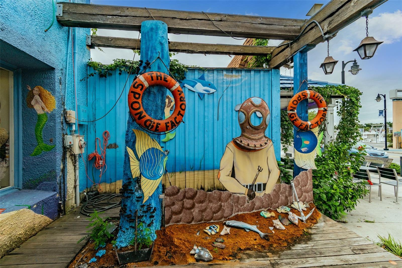 FOREST HILLS - Residential Lease