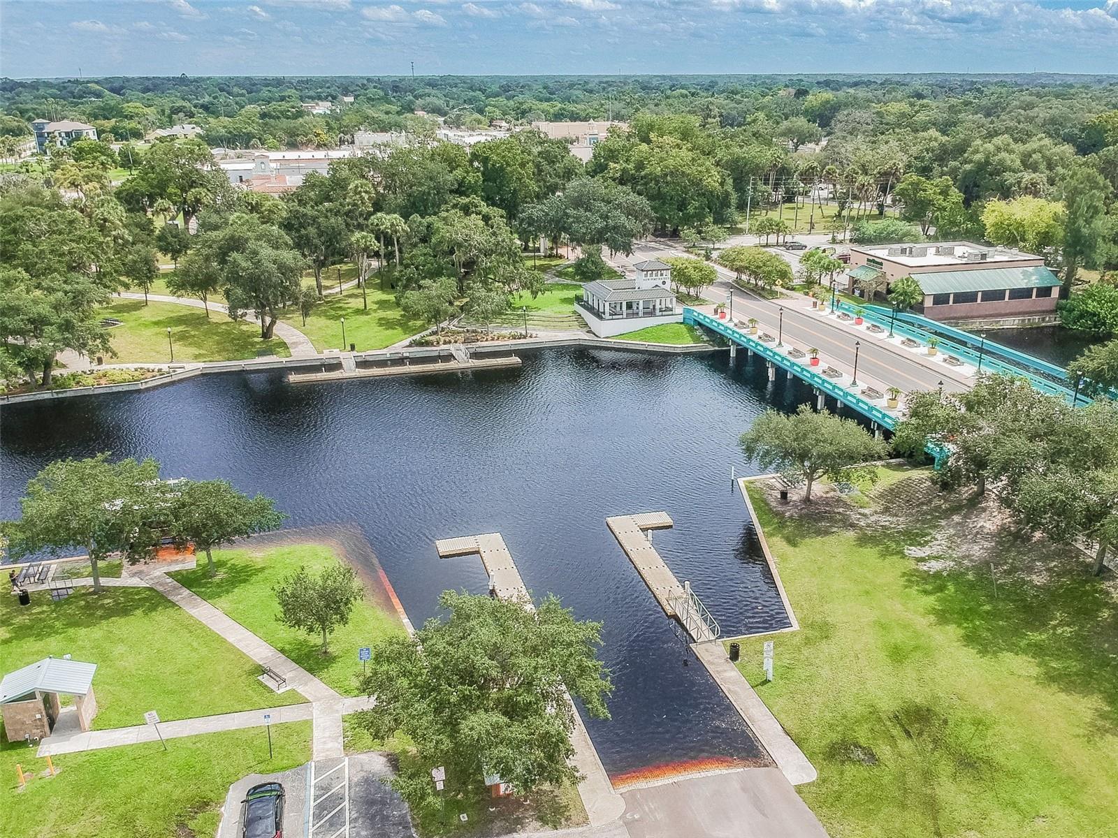 FOREST HILLS - Residential Lease