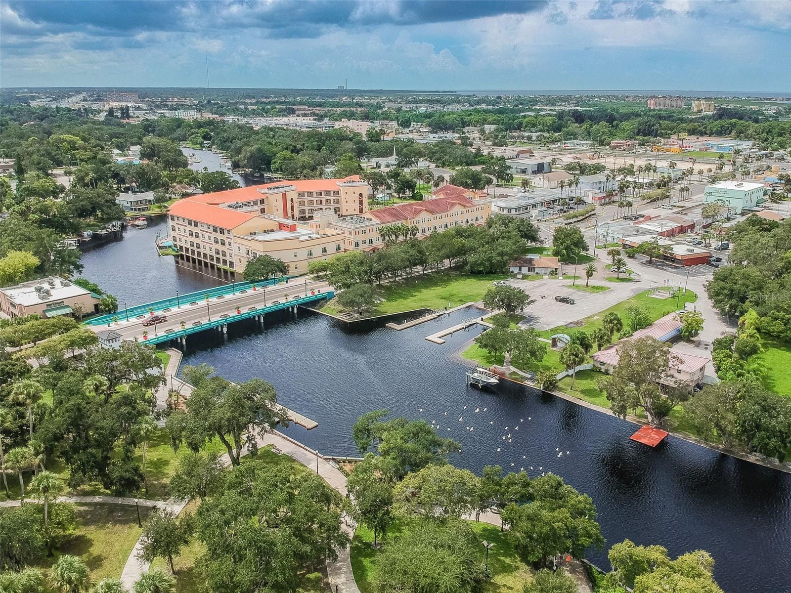 FOREST HILLS - Residential Lease