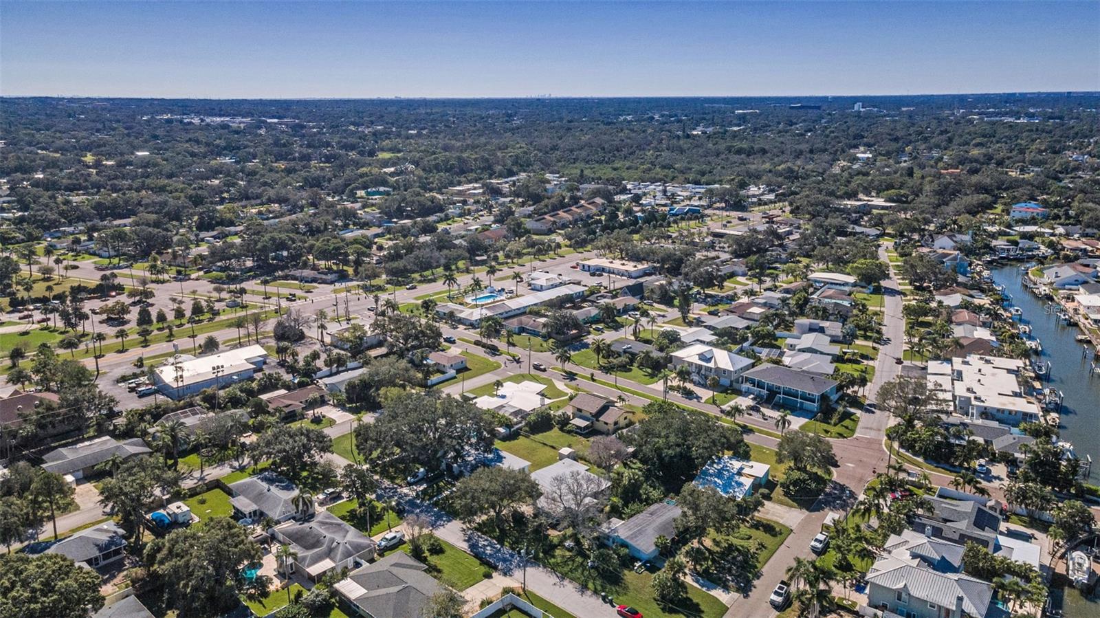 HARBOR VIEW VILLAS - Residential