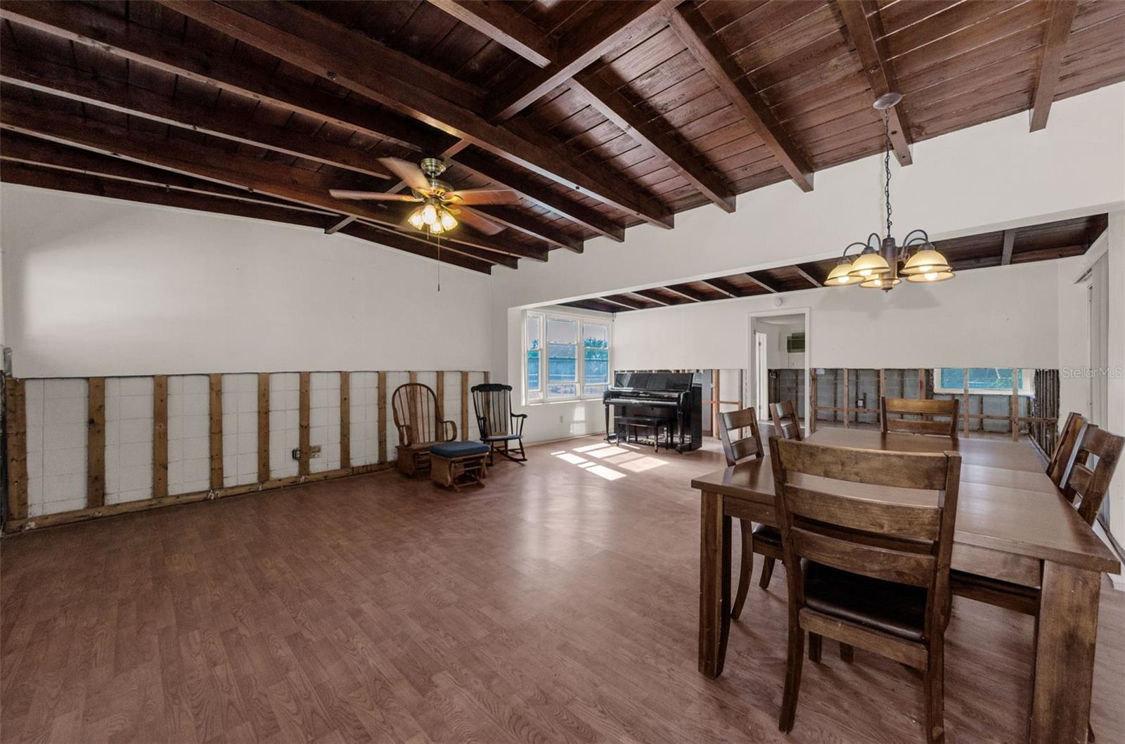 HARBOR VIEW VILLAS - Residential