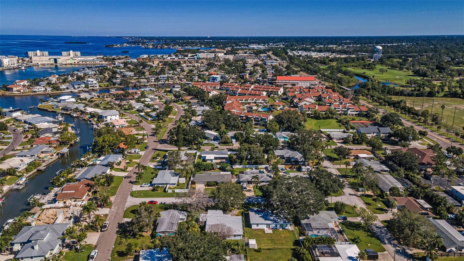 HARBOR VIEW VILLAS - Residential