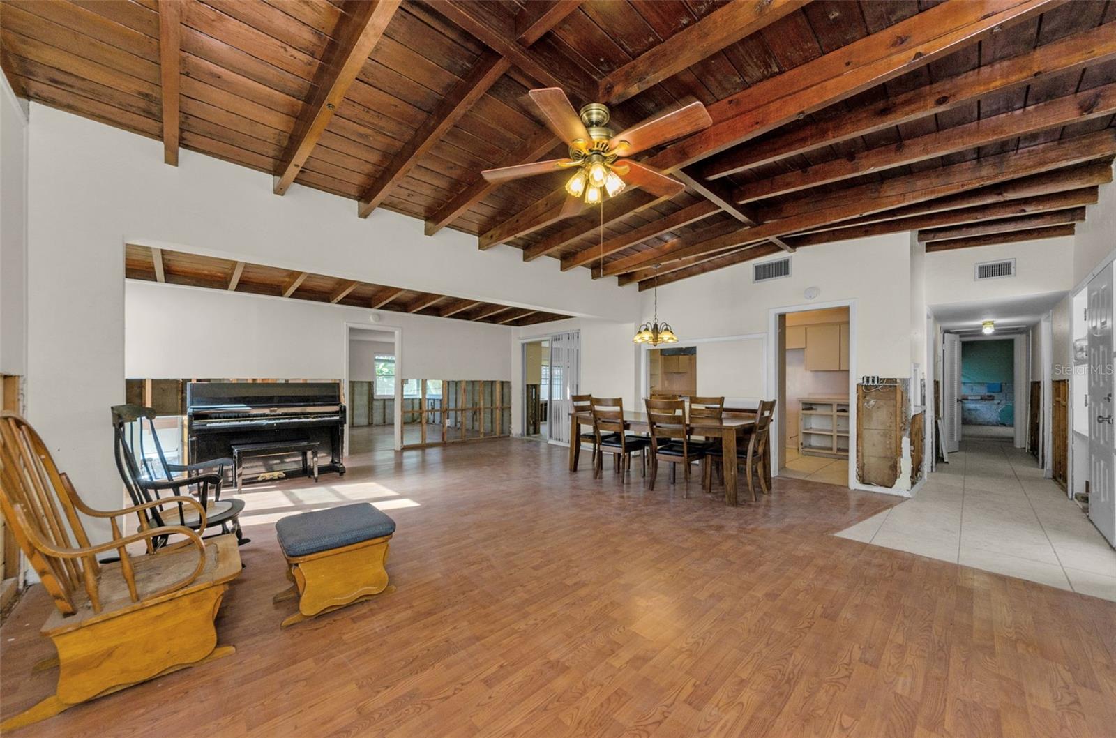 HARBOR VIEW VILLAS - Residential