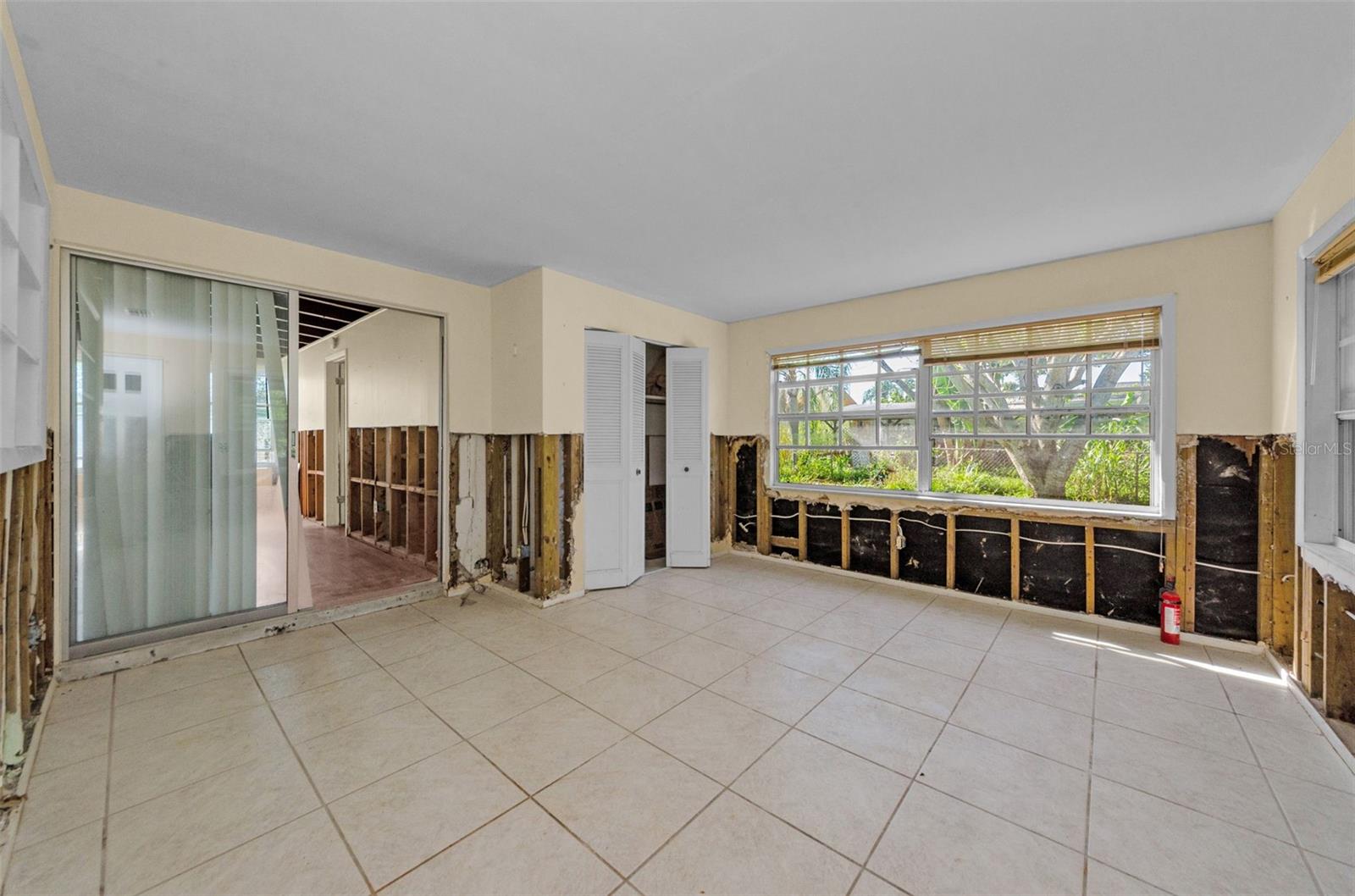 HARBOR VIEW VILLAS - Residential