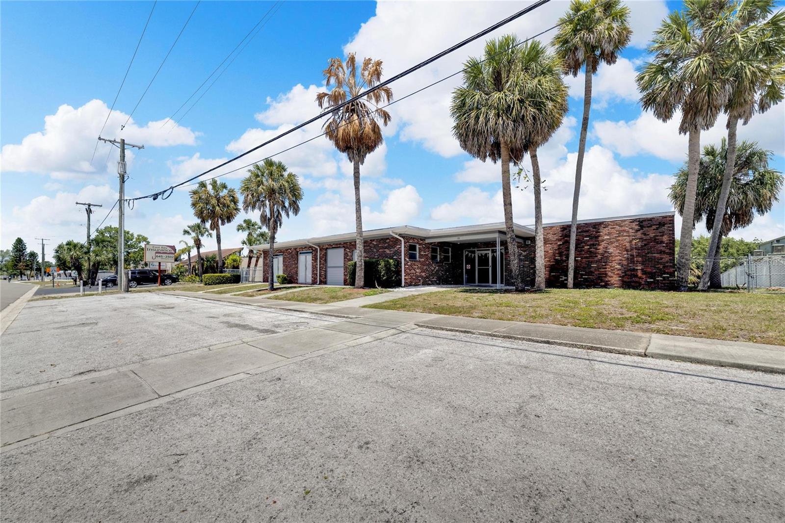 111 FLAMINGO DRIVE