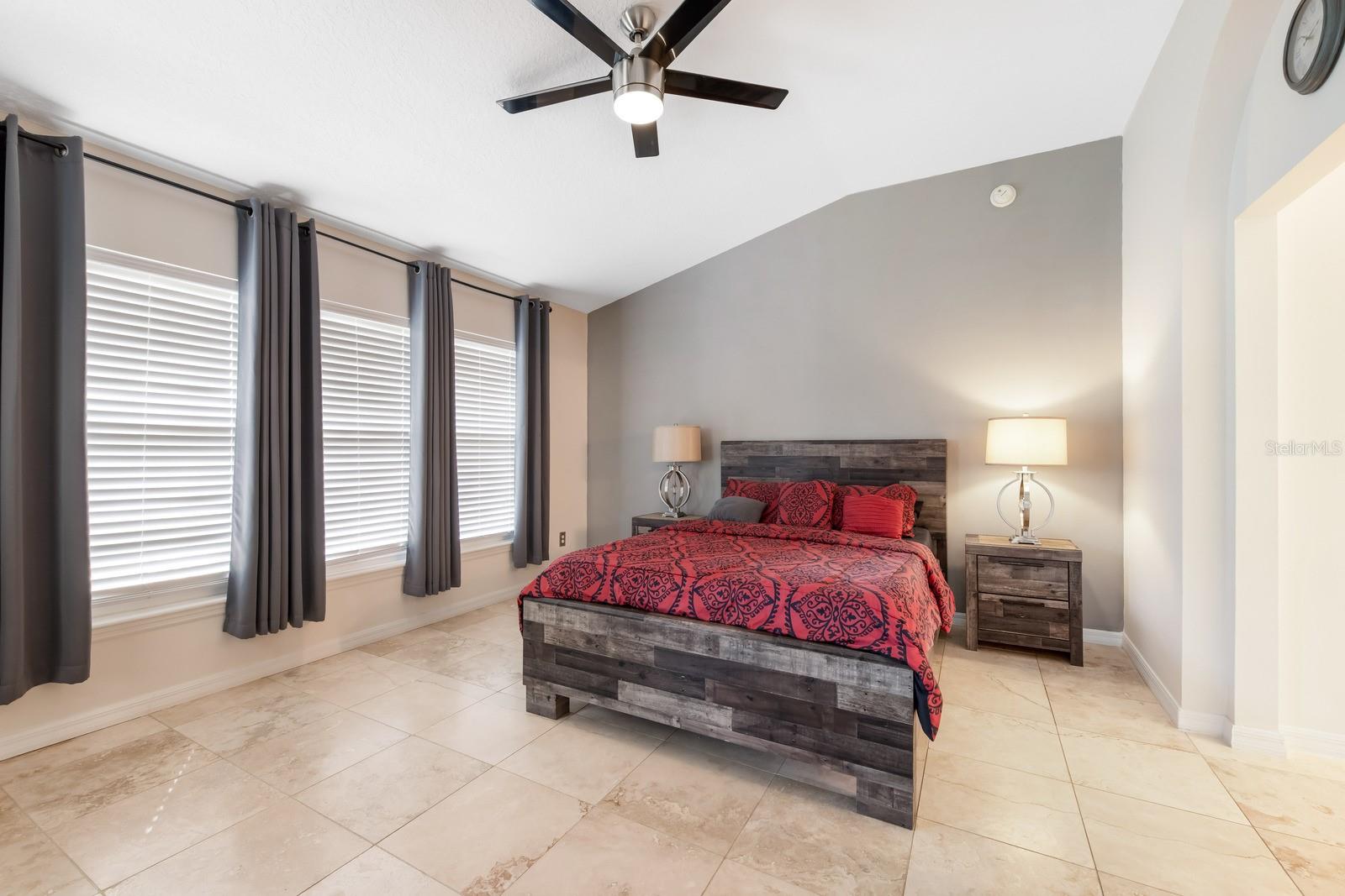 MOUNT DORA COUNTRY CLUB MOUNT DORA UNIT 03 - Residential