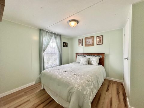 Tiny photo for 18400 SE 90th Lane, Ocklawaha, FL 32179 (MLS # OM721781)