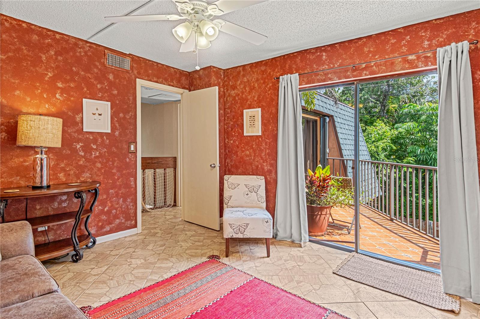 CEDAR DUNES CONDO PH 01-05 - Residential Lease