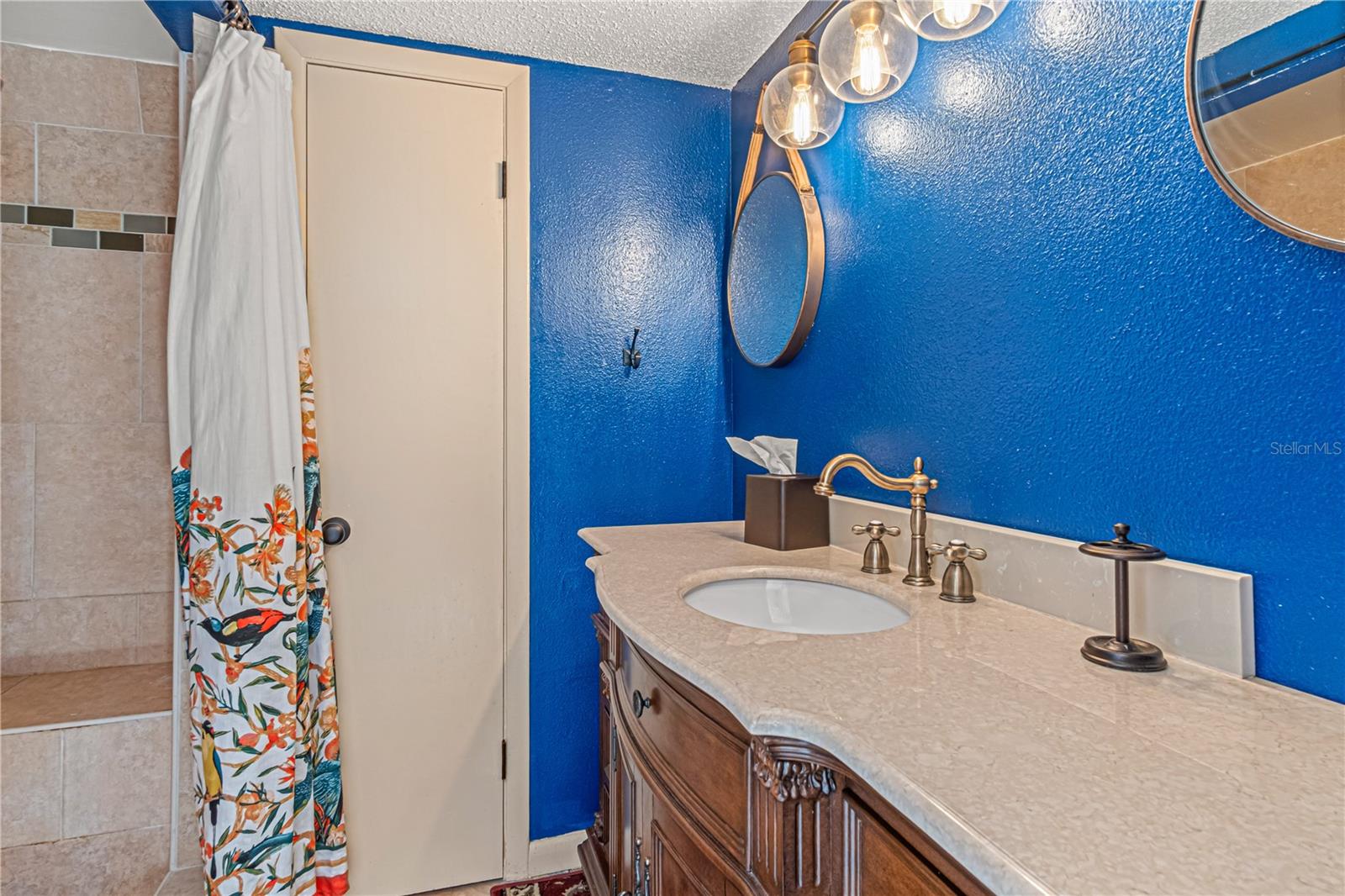 CEDAR DUNES CONDO PH 01-05 - Residential Lease