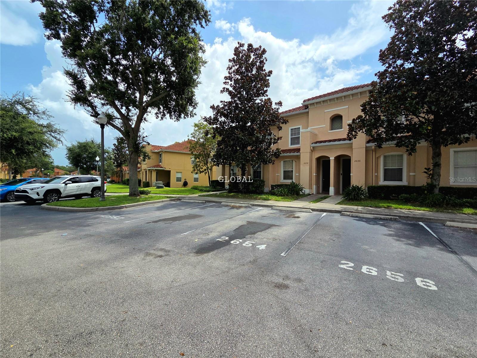 Beautiful three bedroom, three bathroom townhome located in Beautiful Creswynd Bay, gated community. Home features beautiful tile and carpet flooring, kitchen spacious with eat in space, closet pantry and breakfast bar. Master bedroom features a walk in closet and shower/tub combination. All three bedrooms and two bathrooms located on second floor for more privacy. There is a full bath located down stairs for guest. All well-manicured lawn & patio complete this beautiful home. Call today, this will not last