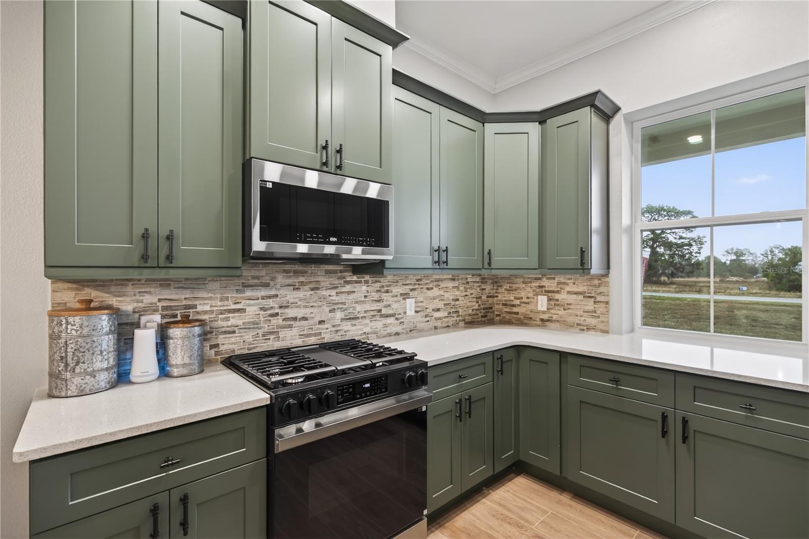 SHORELINE RANCH - Residential