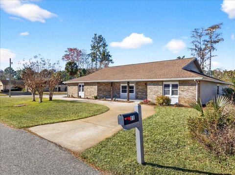 Photo of 11 Parkway Dr, Palm Coast, FL 32164 (MLS # FC315659)