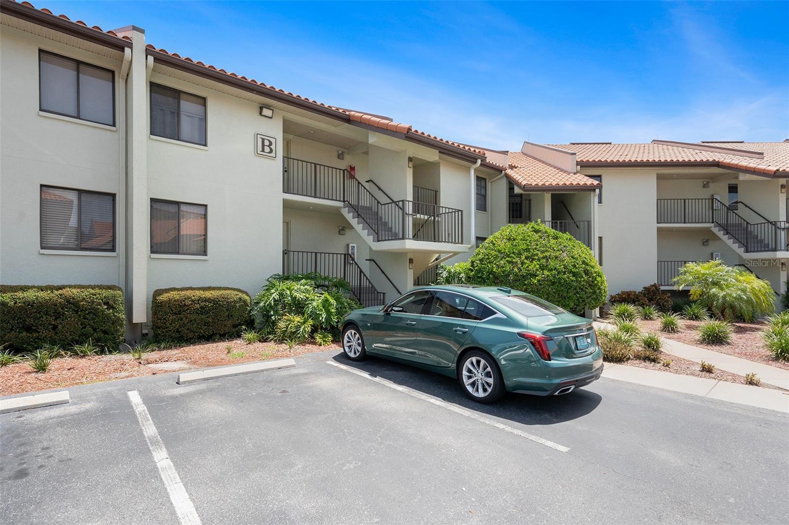 1515 PINELLAS BAYWAY S 25