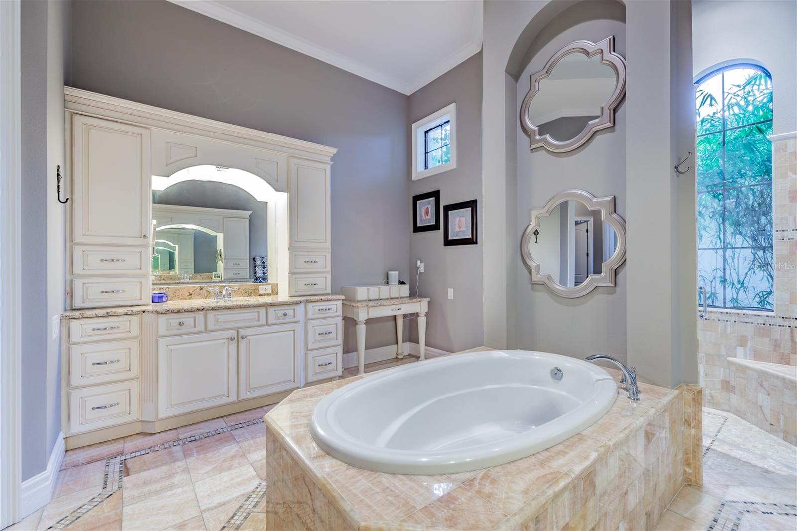 FISHHAWK RANCH TOWNCENTER PHAS - Residential