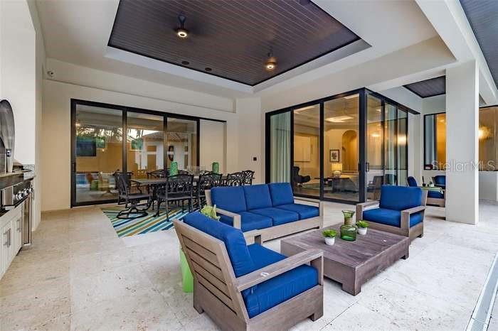 FISHHAWK RANCH TOWNCENTER PHAS - Residential