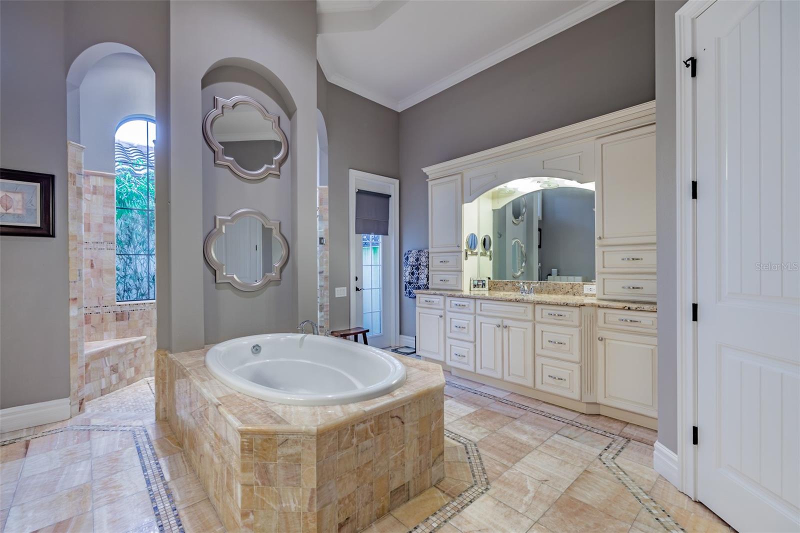 FISHHAWK RANCH TOWNCENTER PHAS - Residential