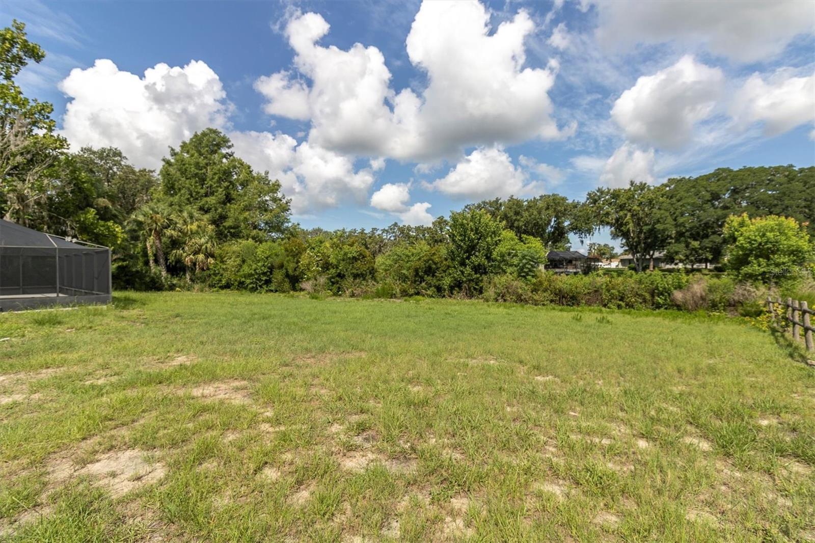 271 EASTPOINT COURT