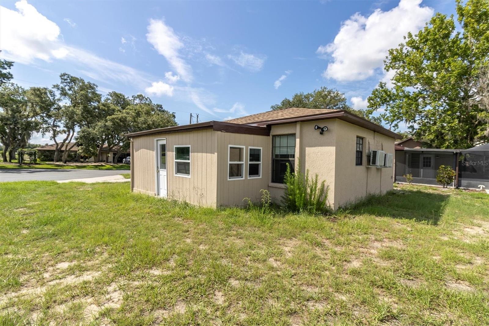 271 EASTPOINT COURT