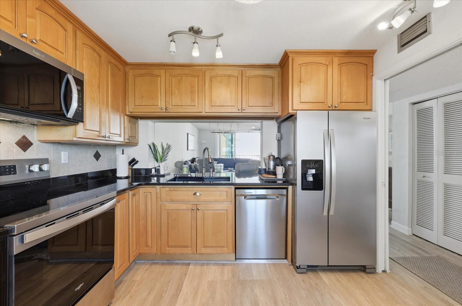 HARBOUR THE CONDO - Residential