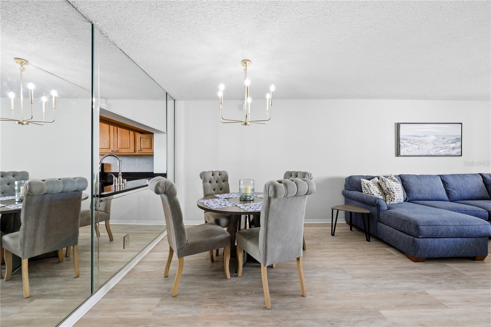 HARBOUR THE CONDO - Residential