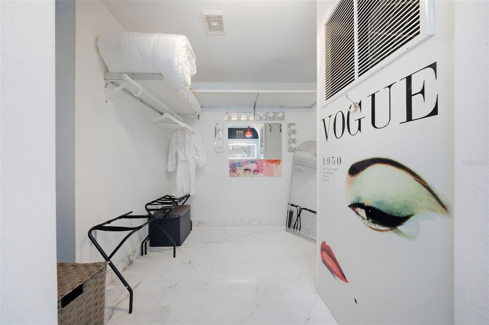 ATLANTIS CONDOMINIUM - Residential